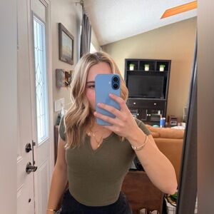 Aritzia Tee